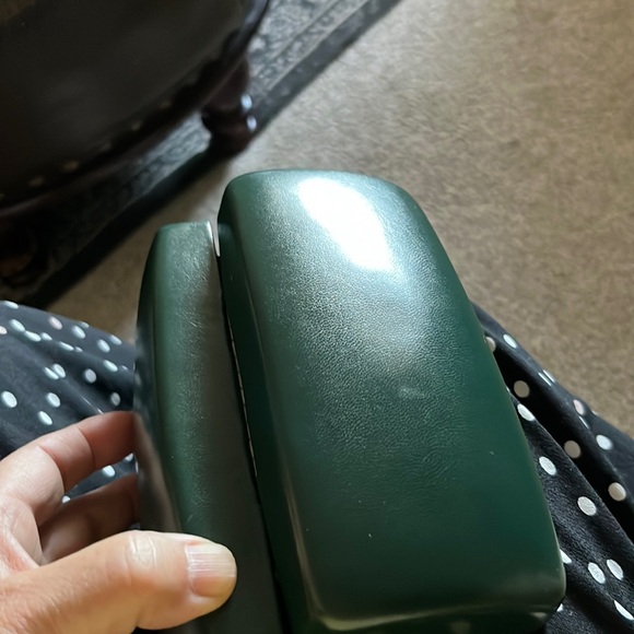 Gioventu Milano Dark Green Hard Shell Eyeglass Case - Picture 8 of 10